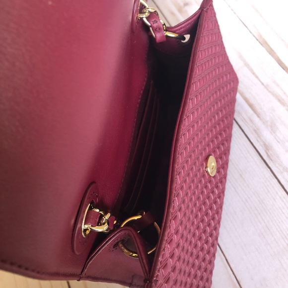 Tory Burch Marion Embossed Shrunken Shoulder Bag - Picture 6 of 7